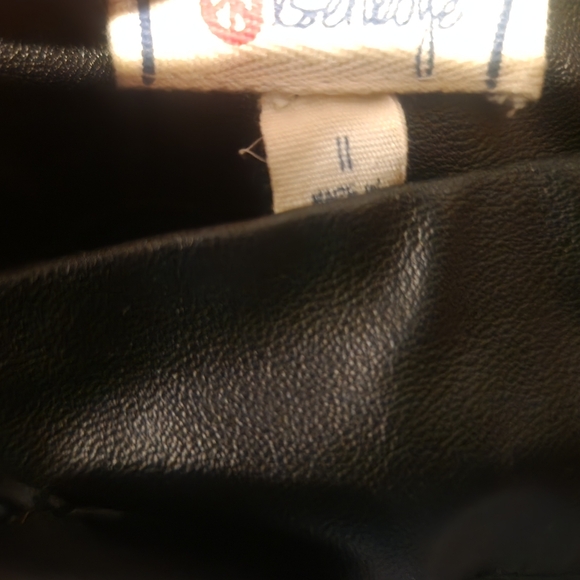 Rsenboye Womens Faux Leather Shorts Size 11 - Picture 3 of 4